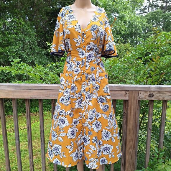 Eliza J Floral Fit & Flare Midi Dress Women's 8 Flutter Sleeve Pockets Retro - Picture 1 of 16